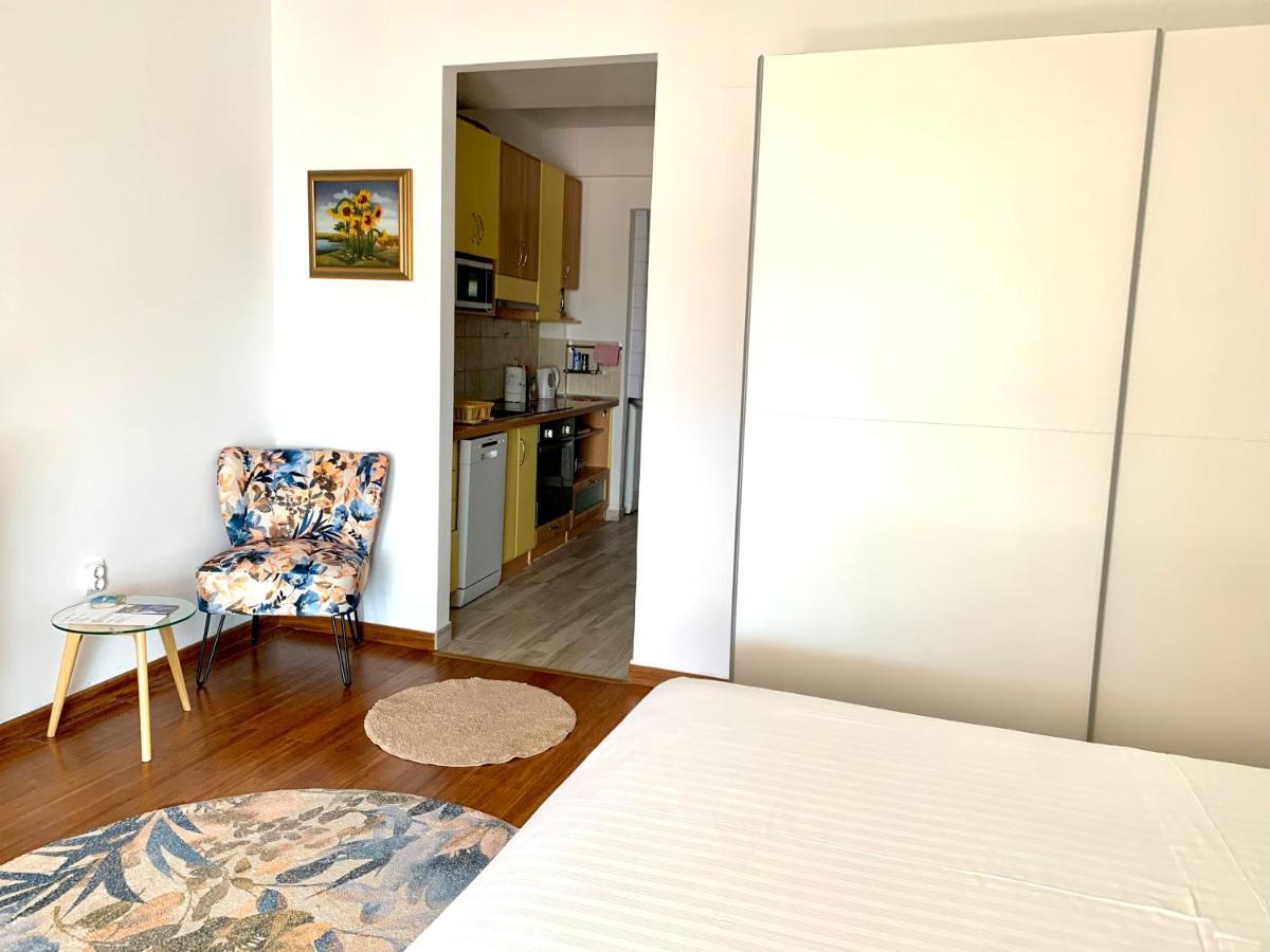 Galah Studio Podgora Luaran gambar